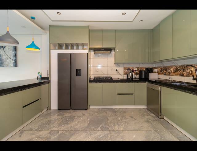 4 BEDROOM SEMI DETACHED TO LET IN PARKLANDS
